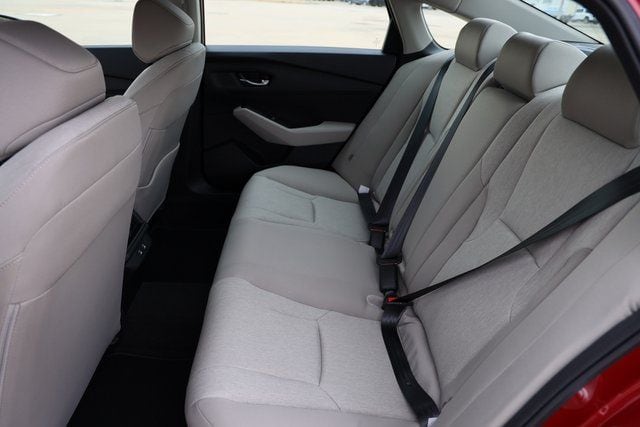 2025 Honda Accord SE - Photo 13