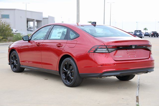 2025 Honda Accord SE - Photo 6