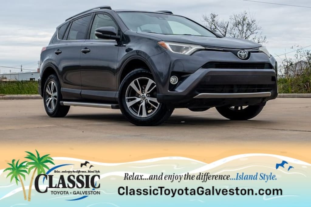 Used 2017 Toyota RAV4 XLE SUV