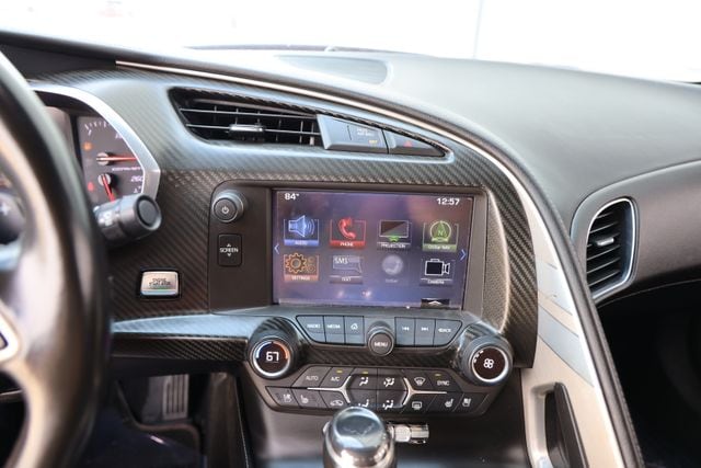 2017 Chevrolet Corvette 2LT - Photo 15