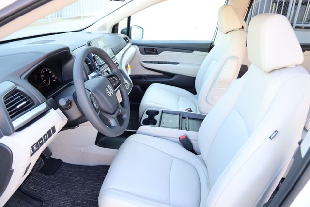 2026 Honda Odyssey EX-L - Photo 13