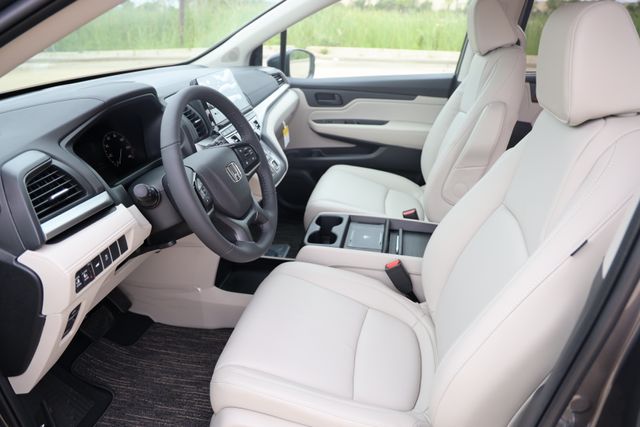 2026 Honda Odyssey EX-L - Photo 13