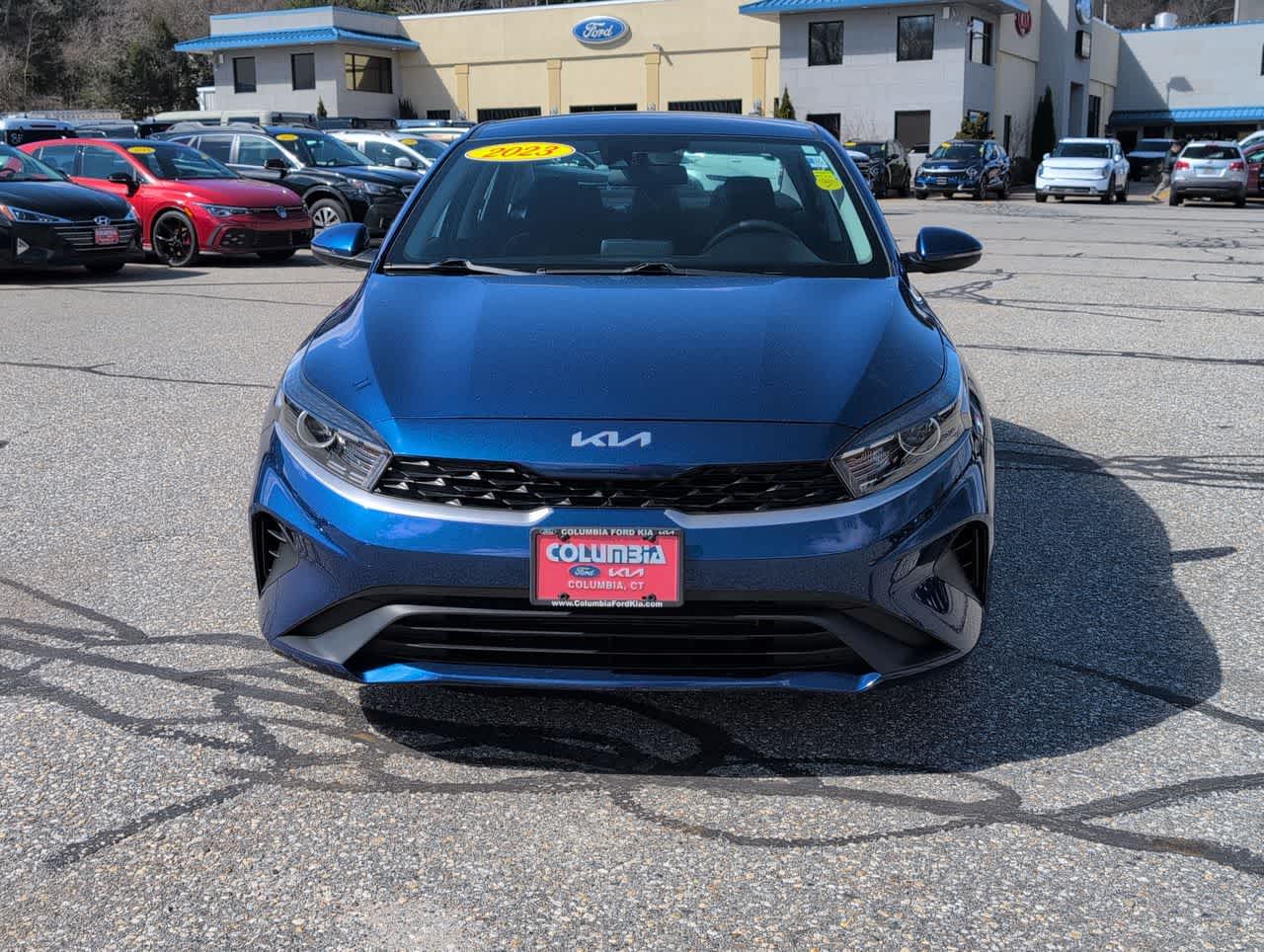 2023 Kia Forte LXS photo 3