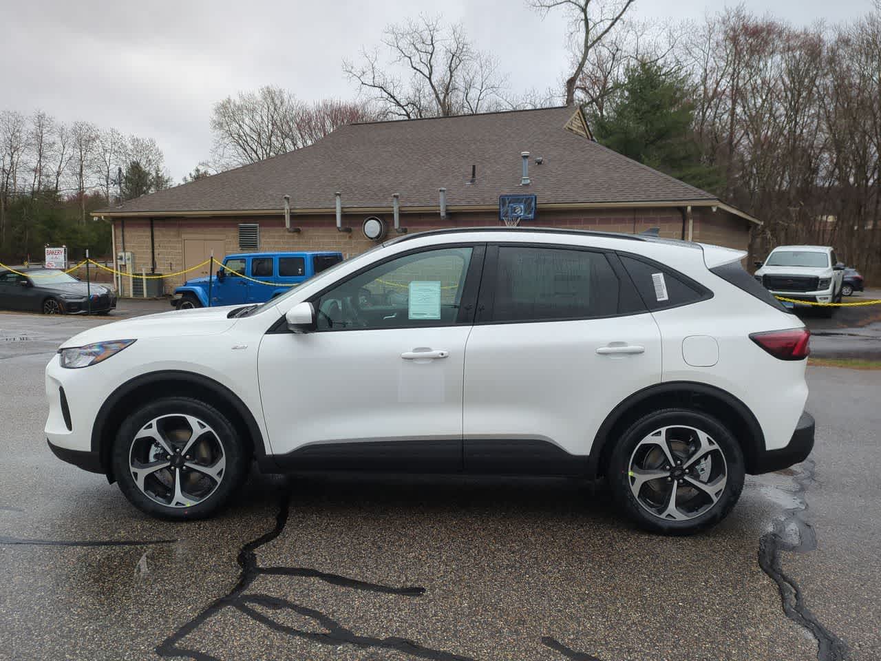 2025 Ford Escape Hybrid ST-Line Select - Photo 6