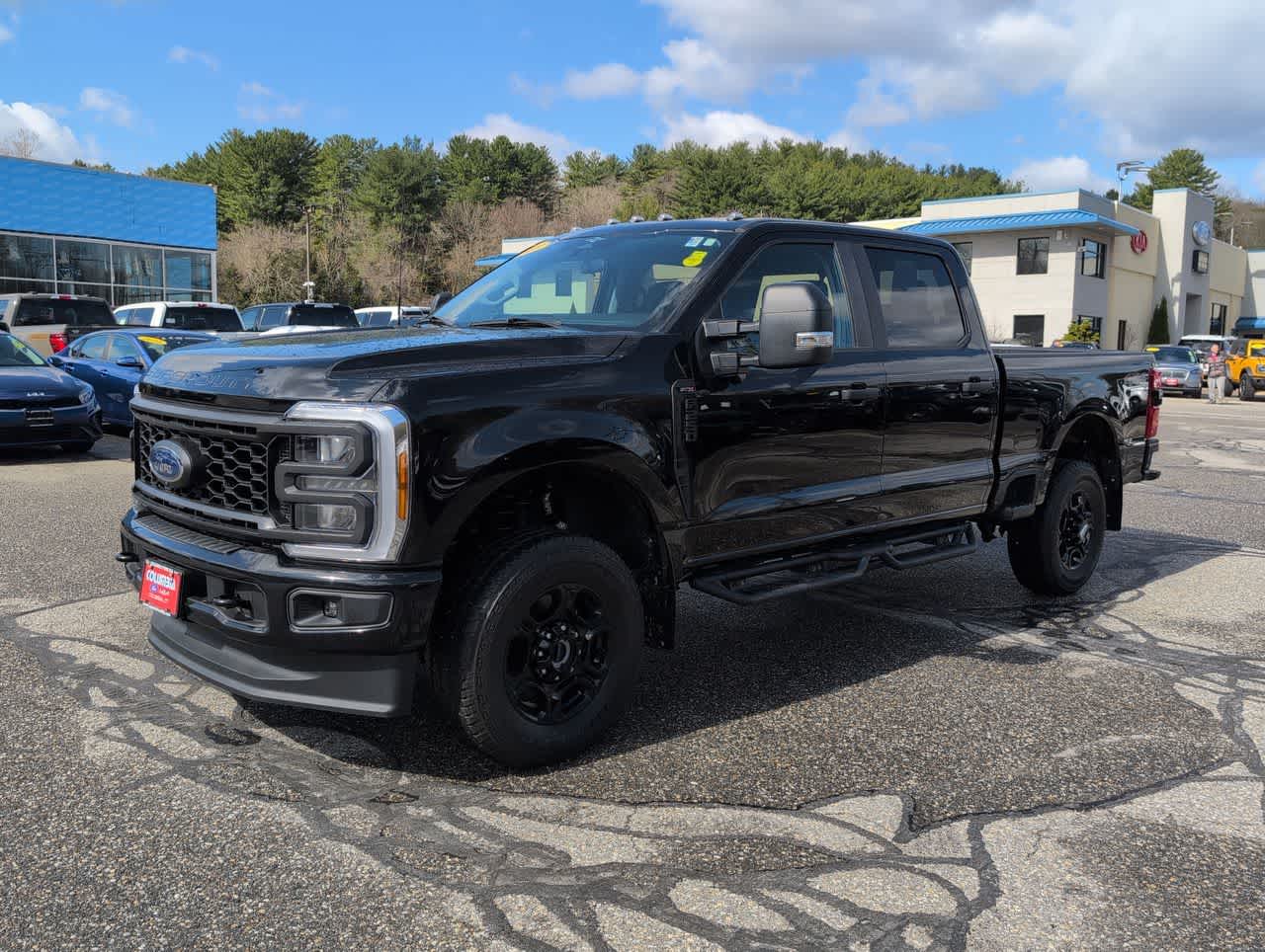 2023 Ford Super Duty F-250 Pickup XL 4WD Crew Cab 6.75 Box photo 6