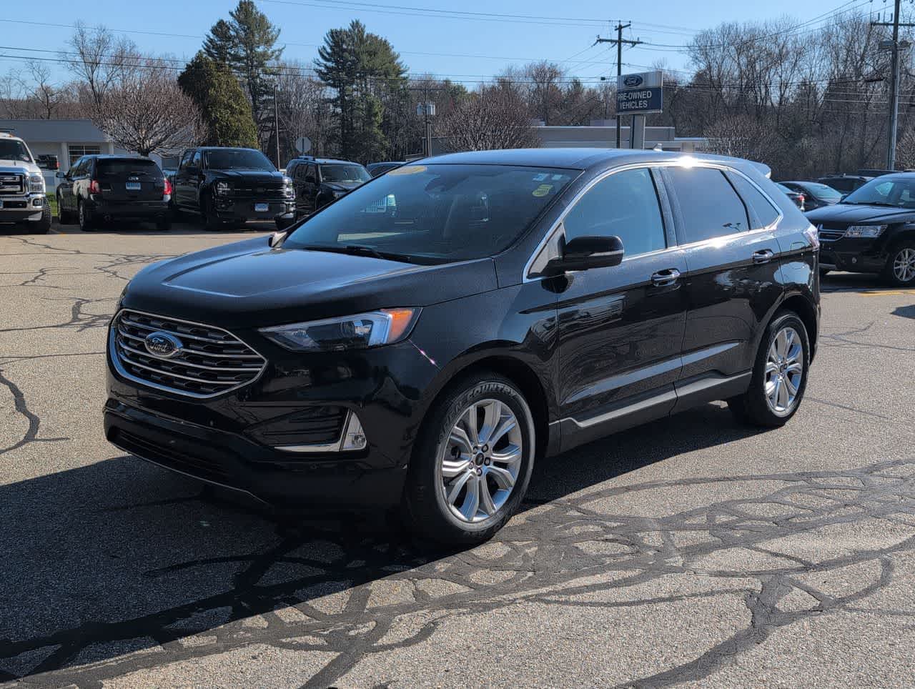 2024 Ford Edge Titanium photo 6