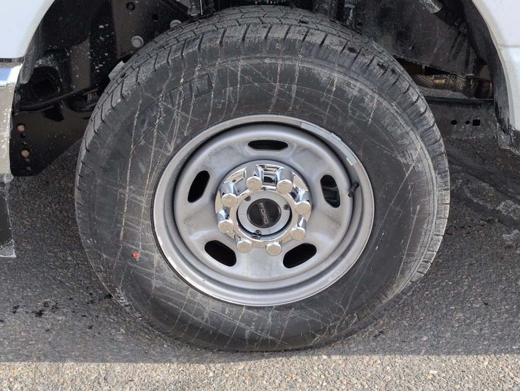 2026 Ford F-250 Super Duty XL - Photo 30
