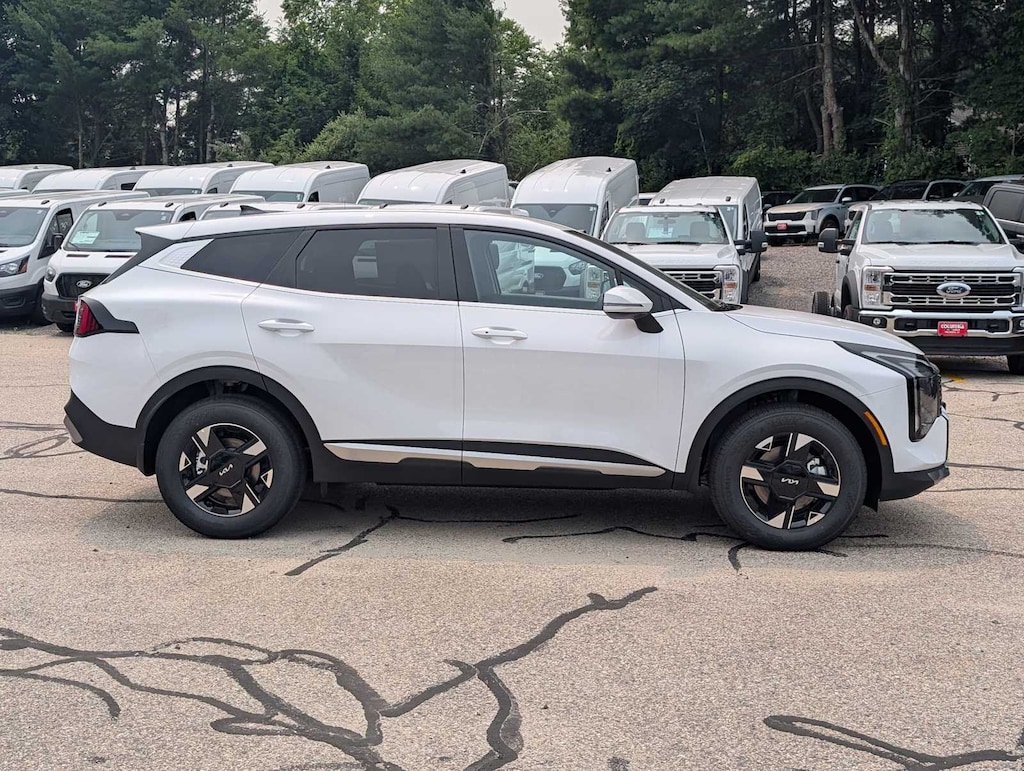 New 2026 Kia Sportage LX SUV