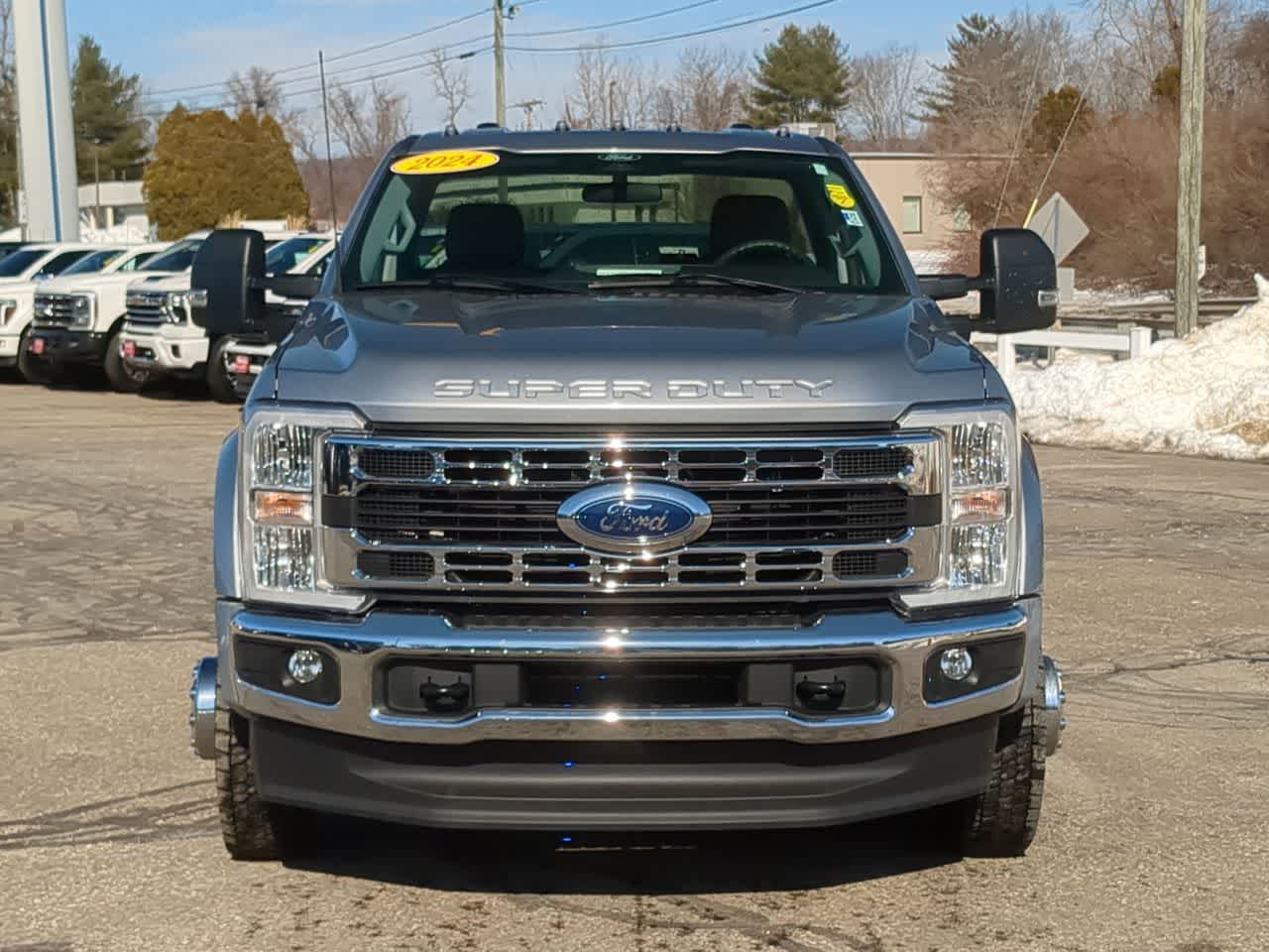 2024 Ford F-450 XLT photo 3
