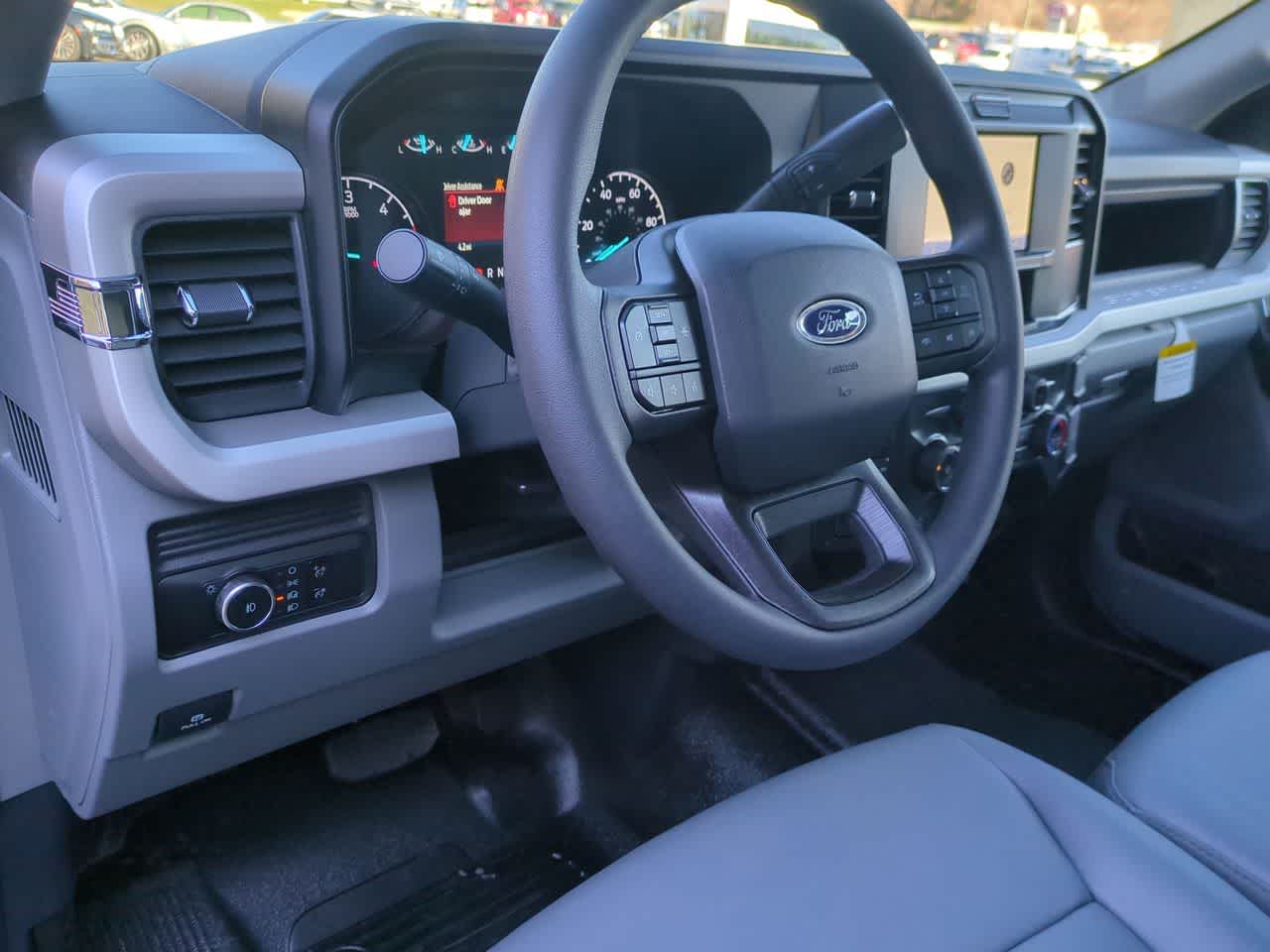 2026 Ford F-550 Super Duty Chassis Cab XL - Photo 9