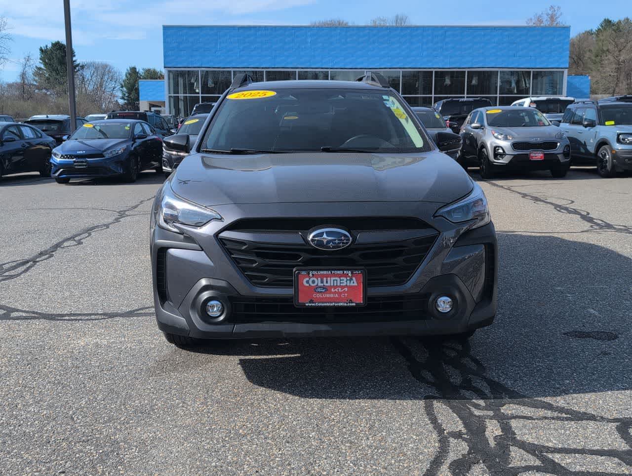 2025 Subaru Outback Premium photo 3