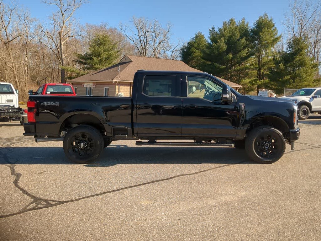 New 2026 Ford Super Duty F-350 SRW Lariat