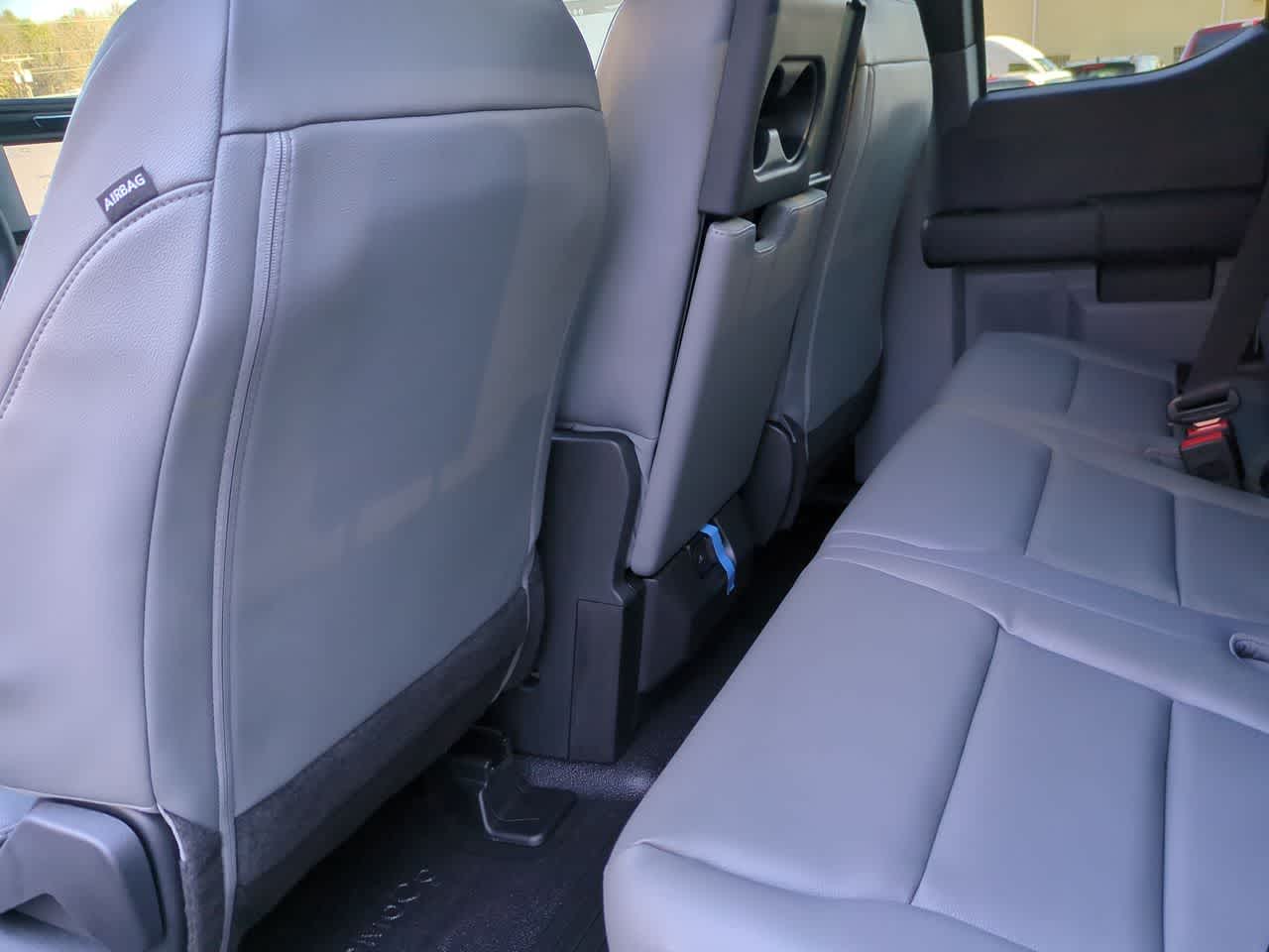 2026 Ford F-550 Super Duty Chassis Cab XL - Photo 23