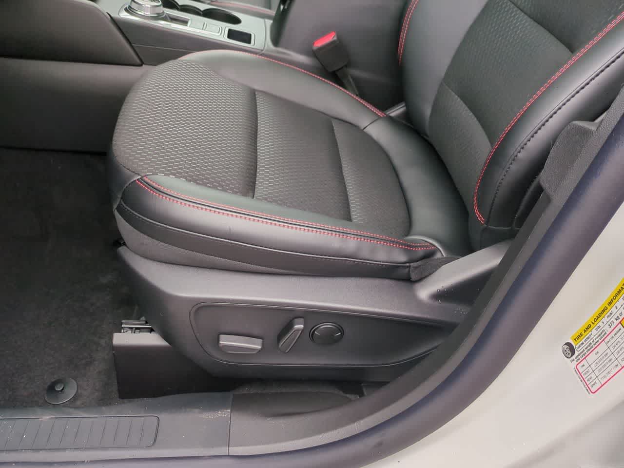 2025 Ford Escape Hybrid ST-Line Select - Photo 10