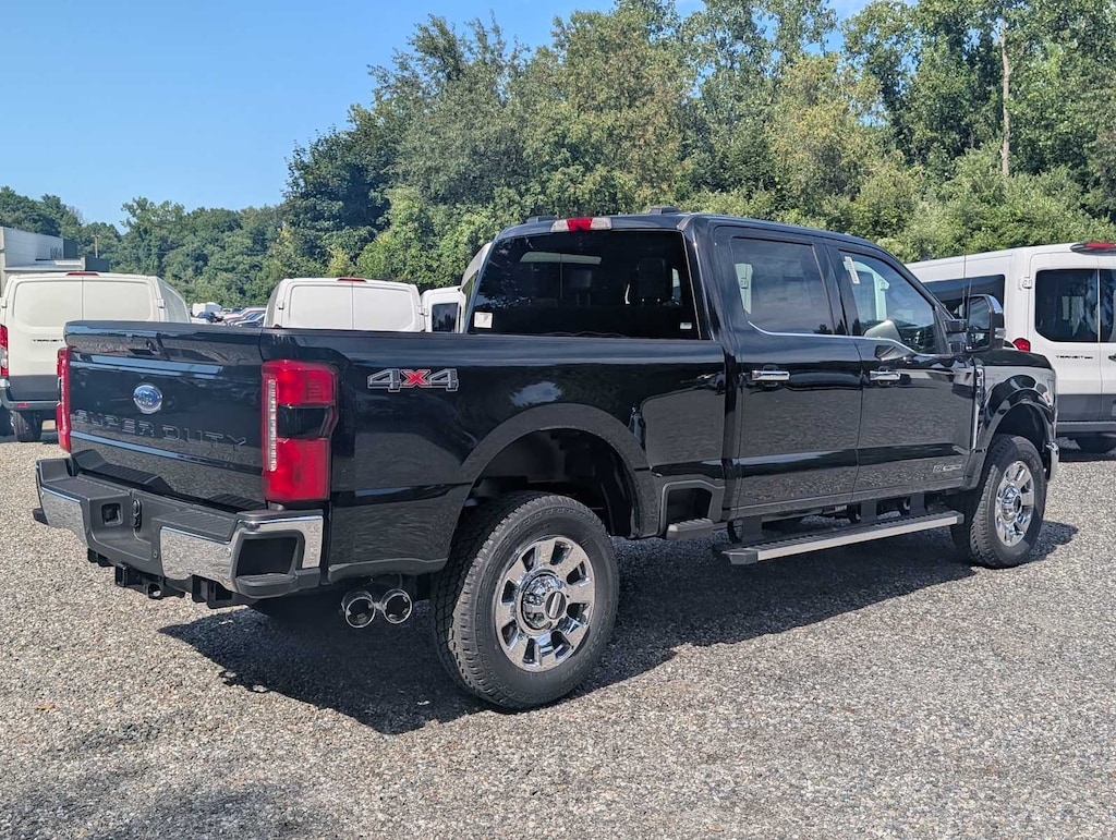 New 2026 Ford Super Duty F-350 SRW Lariat Truck