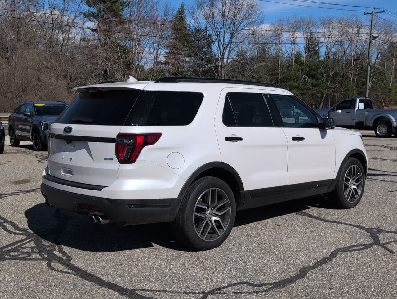 2018 Ford Explorer Sport photo 2