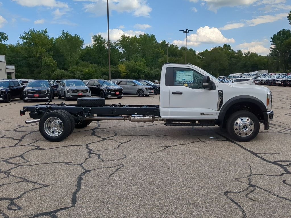 New 2026 Ford F-550SD XLT Chassis