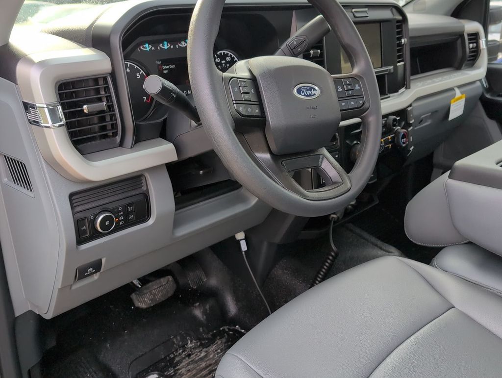 2026 Ford F-250 Super Duty XL - Photo 9