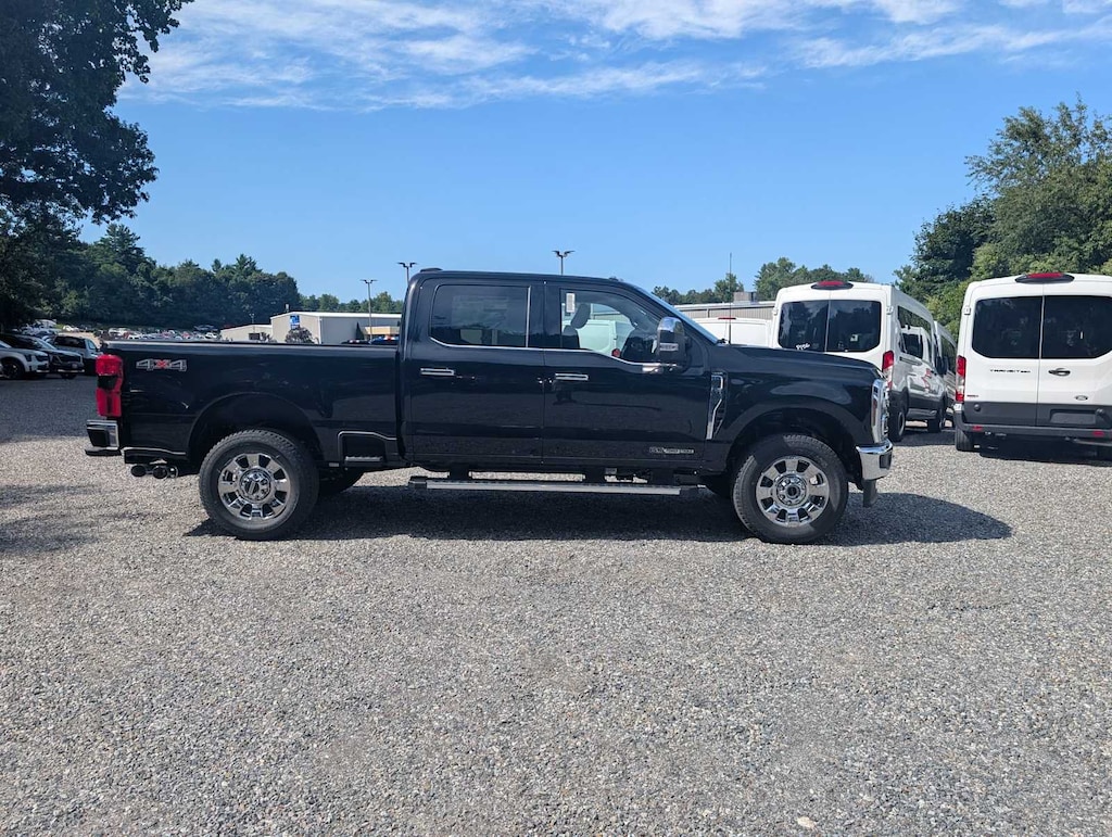 New 2026 Ford Super Duty F-350 SRW Lariat Truck