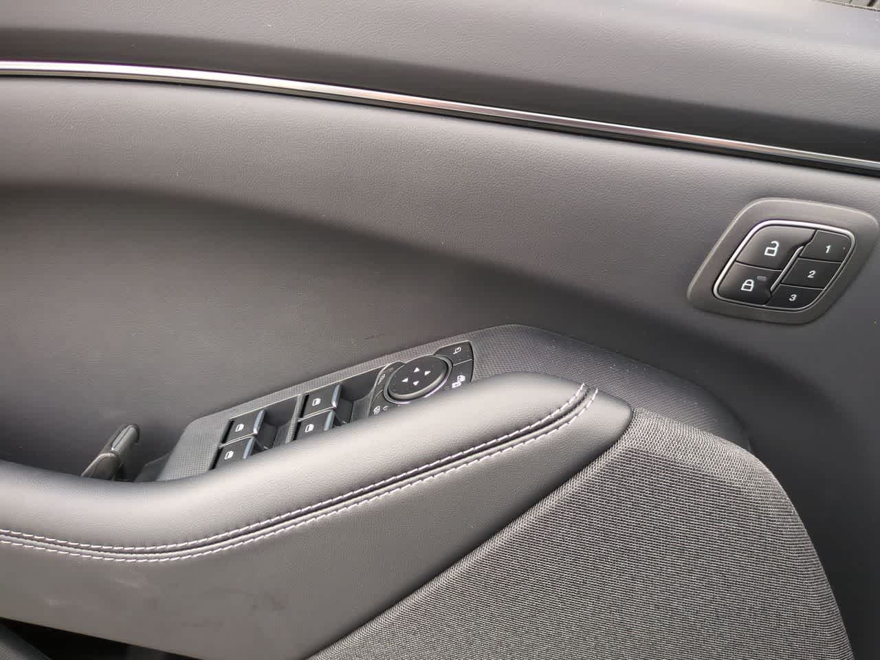 2025 Ford Mustang Mach-E Premium - Photo 21
