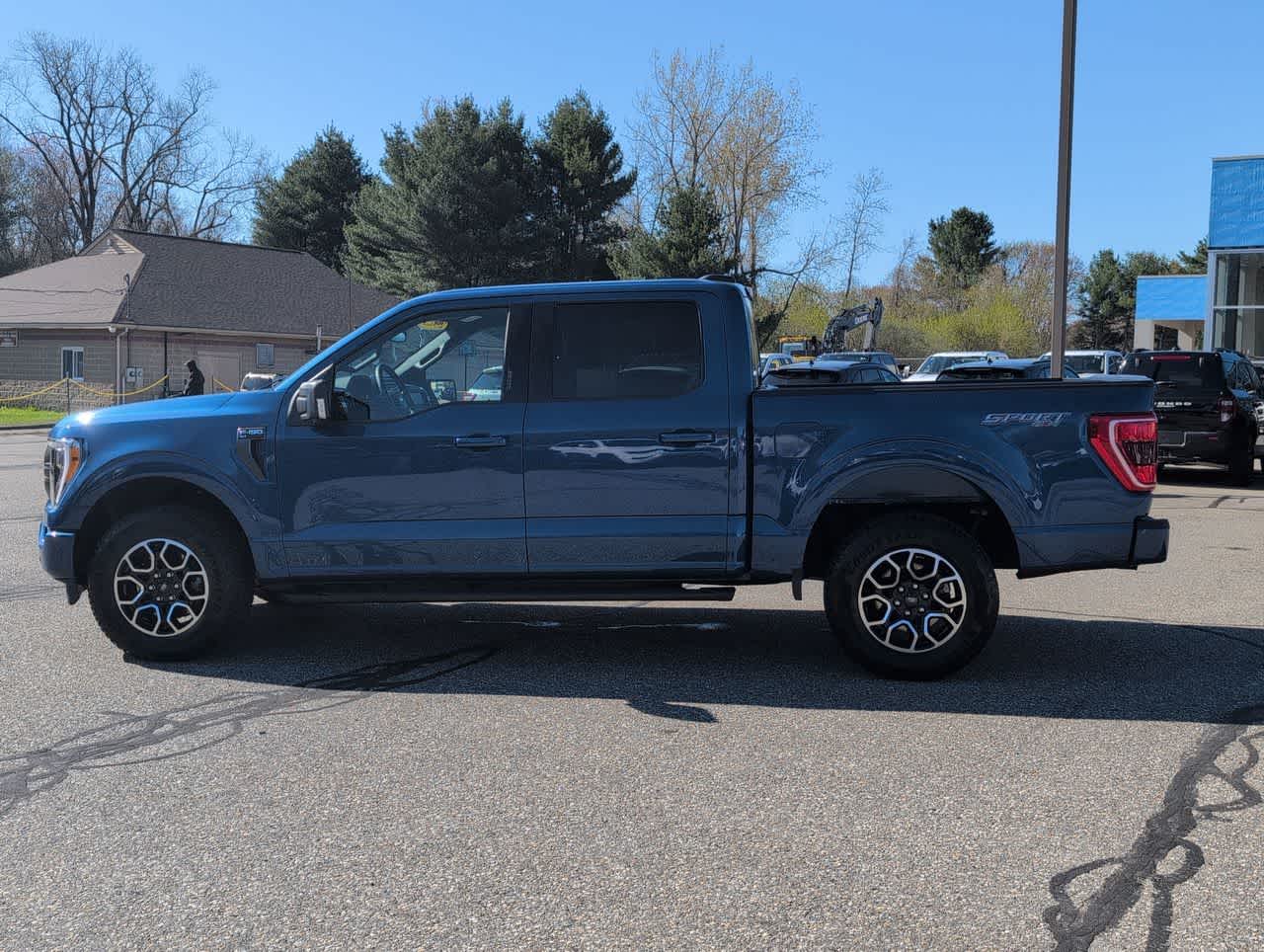 2023 Ford F-150 XLT 4WD Supercrew 5.5 Box photo 5