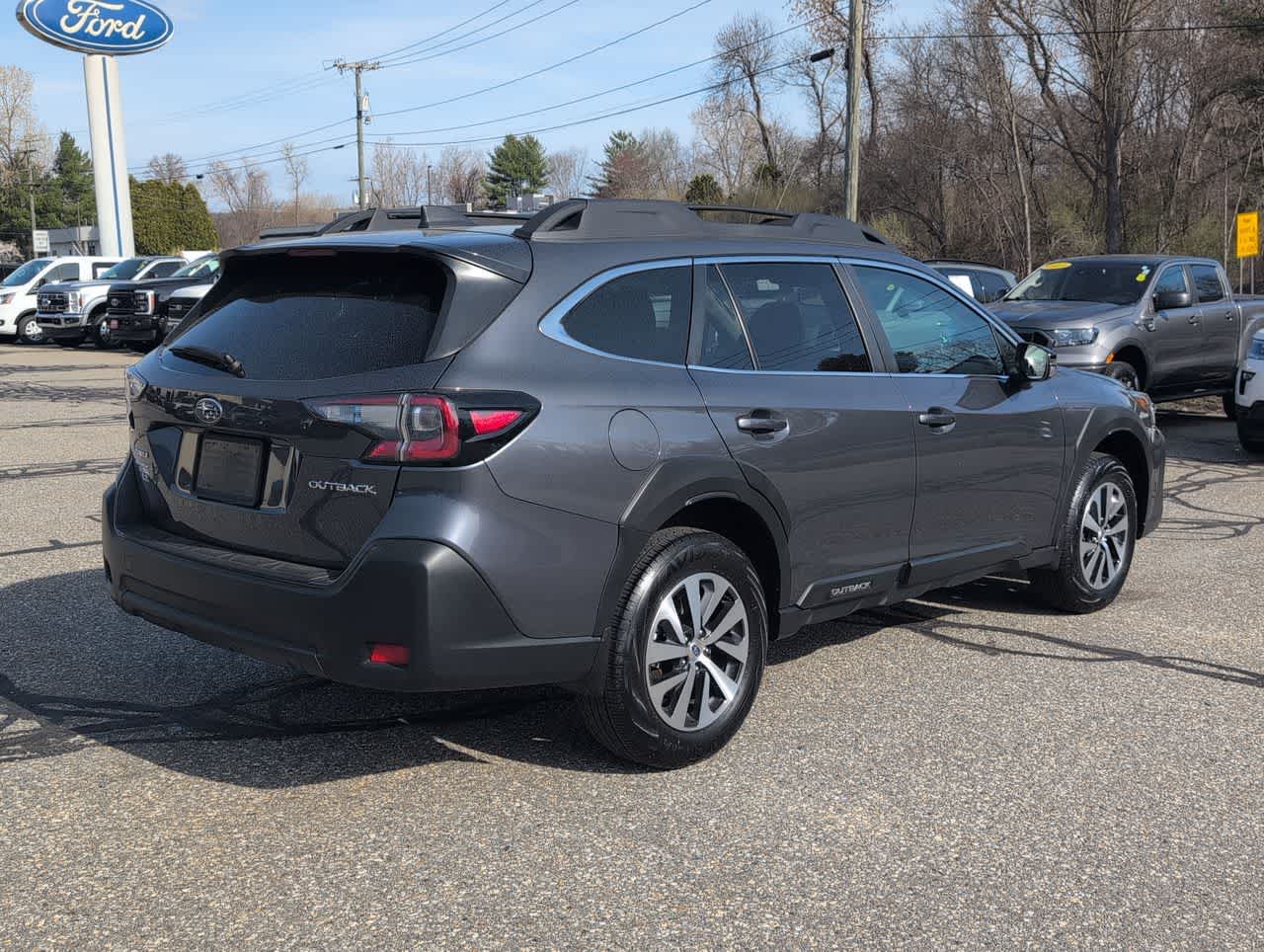 2025 Subaru Outback Premium photo 2