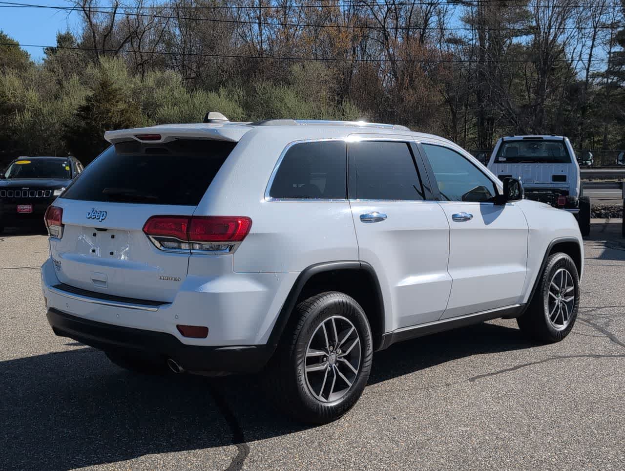 2017 Jeep Grand Cherokee Limited photo 2