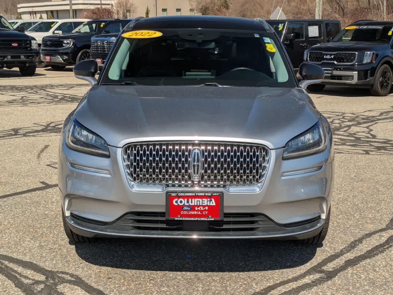 2022 Lincoln Corsair Standard photo 3