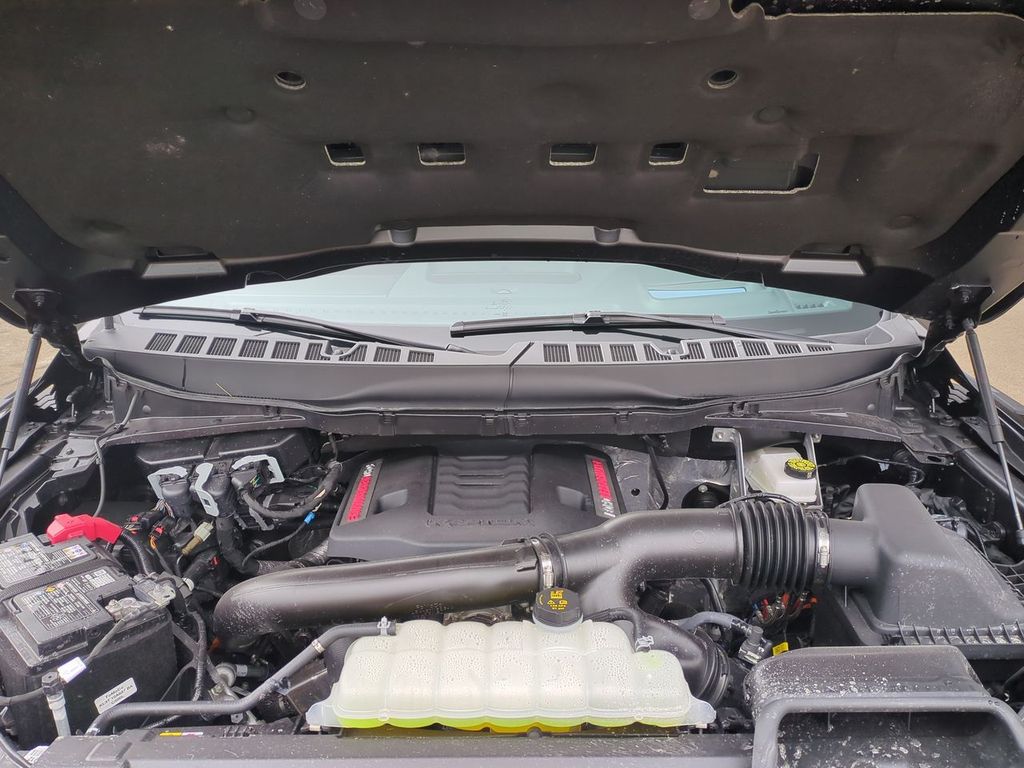 2025 Ford F-150 Raptor - Photo 33