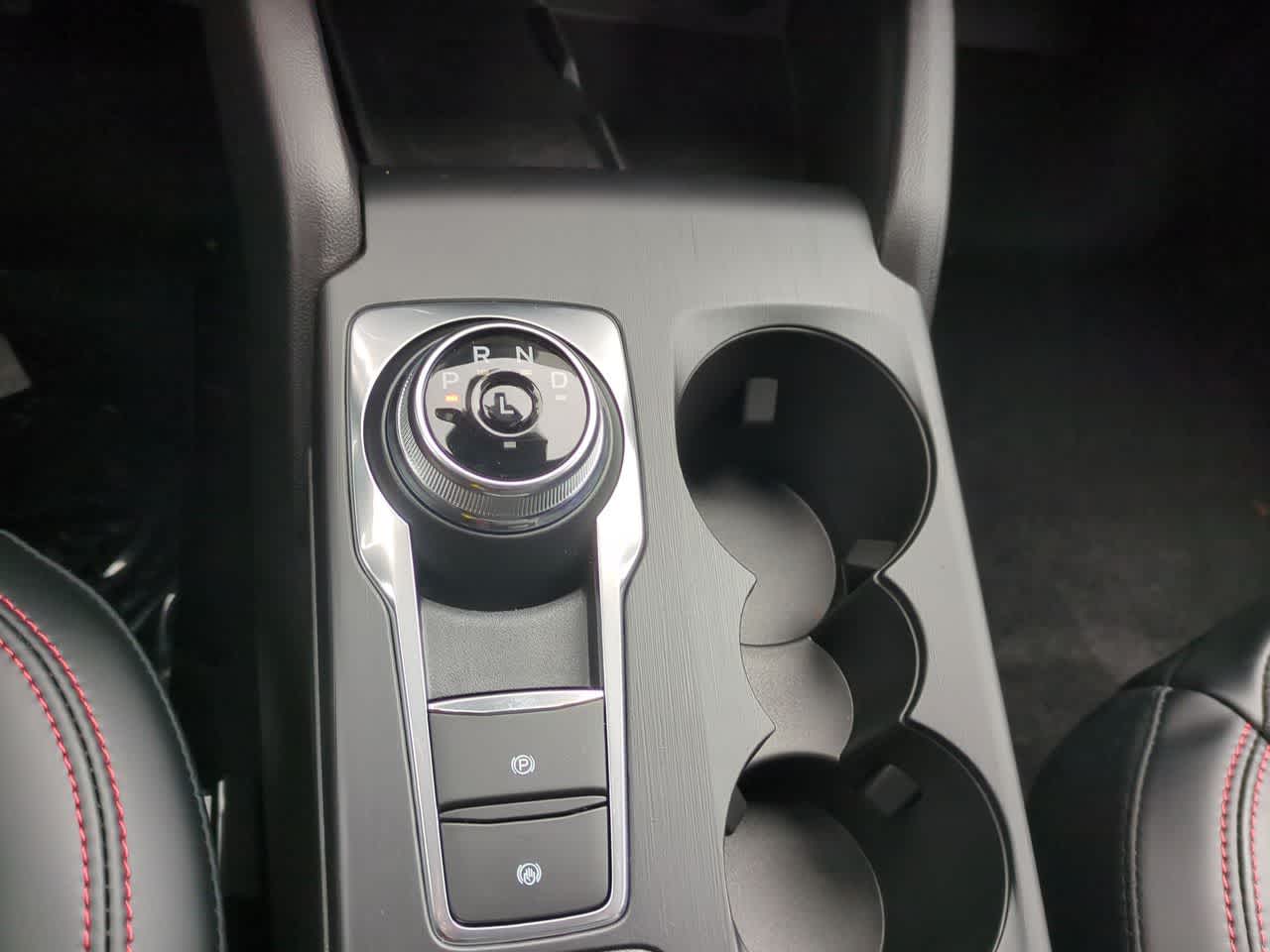 2025 Ford Escape Hybrid ST-Line Select - Photo 19