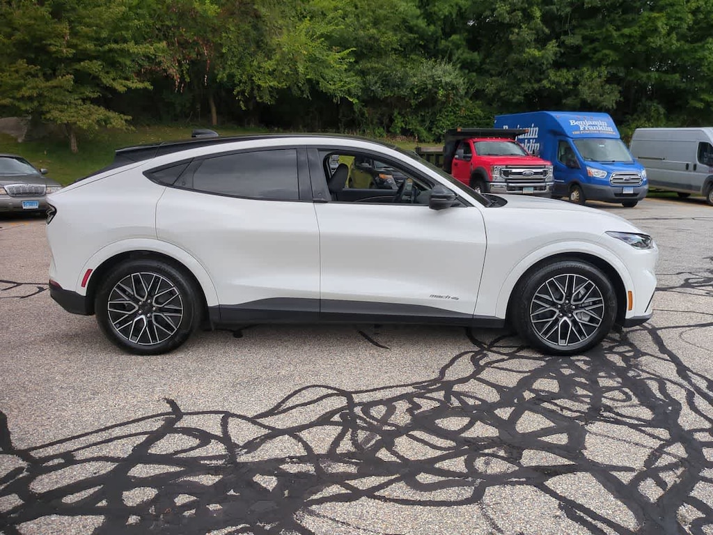 New 2025 Ford Mustang Mach-E