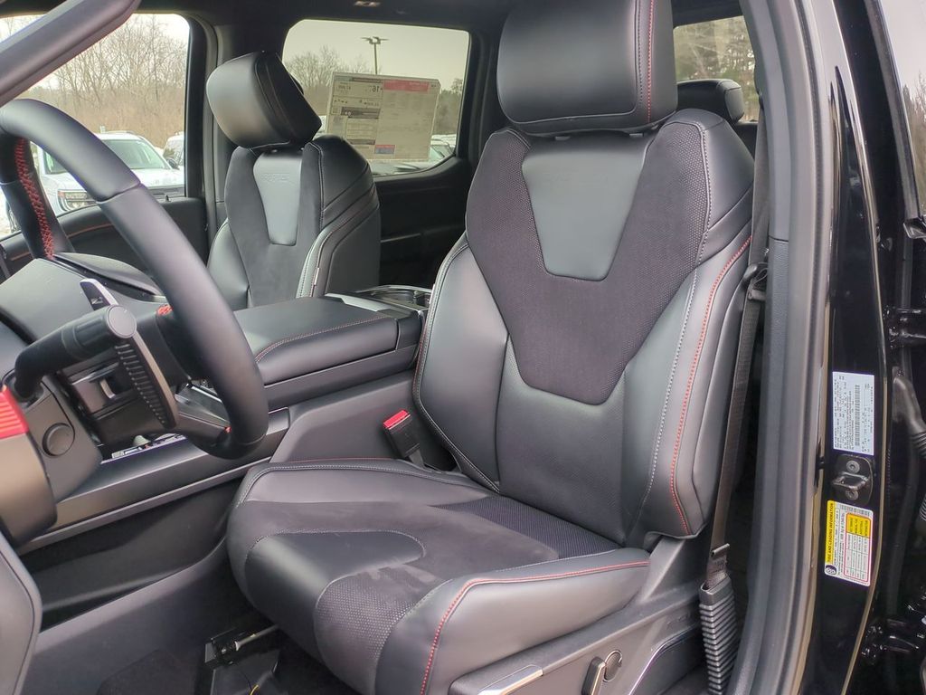 2025 Ford F-150 Raptor - Photo 10