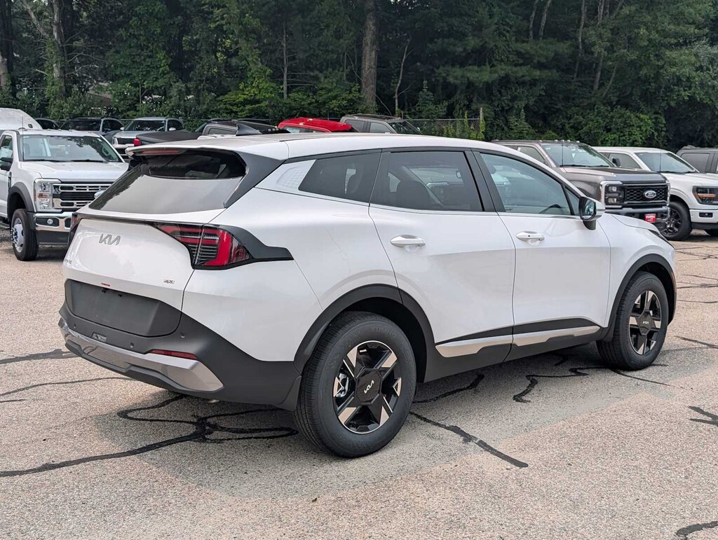 New 2026 Kia Sportage LX SUV