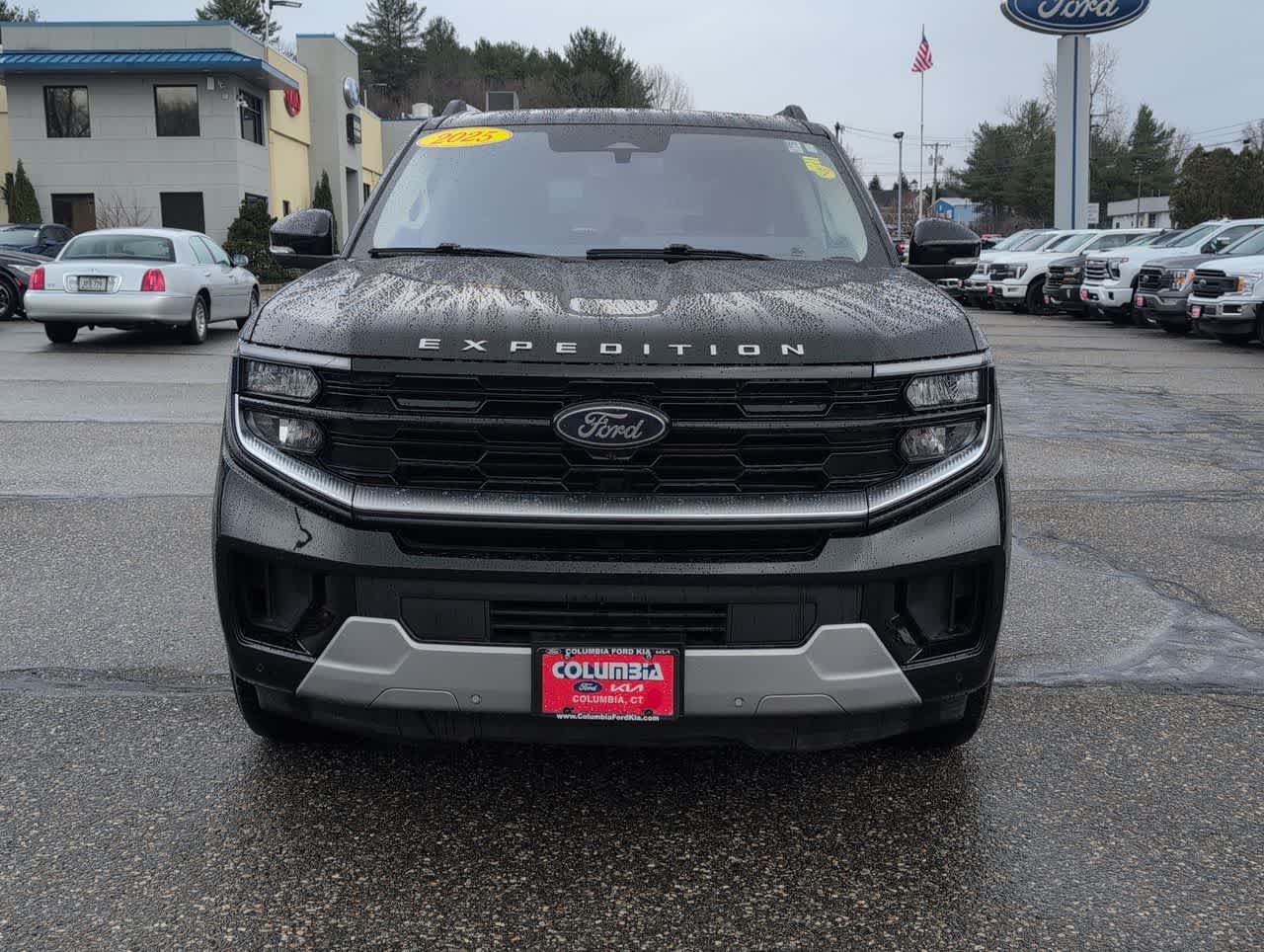 2025 Ford Expedition Max Platinum photo 3