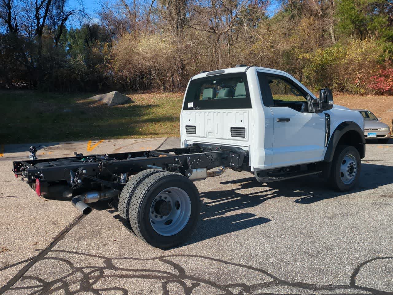 2026 Ford F-550 Super Duty Chassis Cab XL - Photo 3