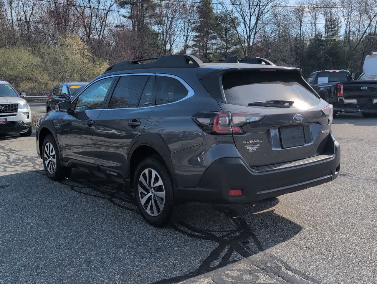 2025 Subaru Outback Premium photo 4