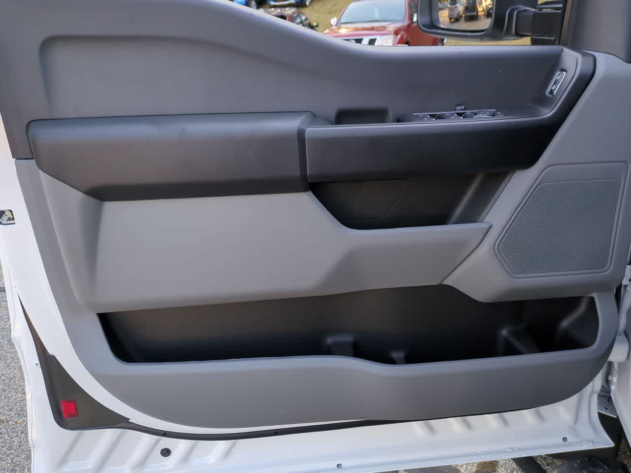 2026 Ford F-550 Super Duty Chassis Cab XL - Photo 18