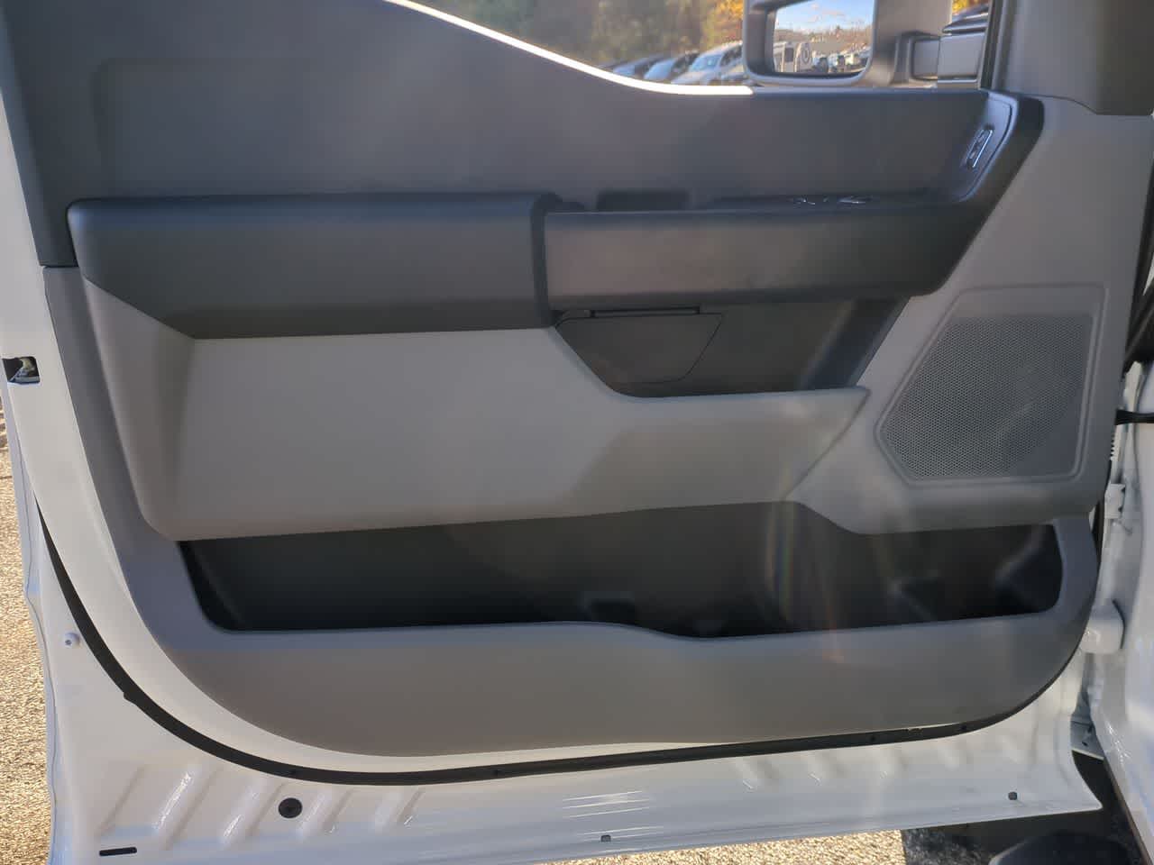 2026 Ford F-550 Super Duty Chassis Cab XL - Photo 18