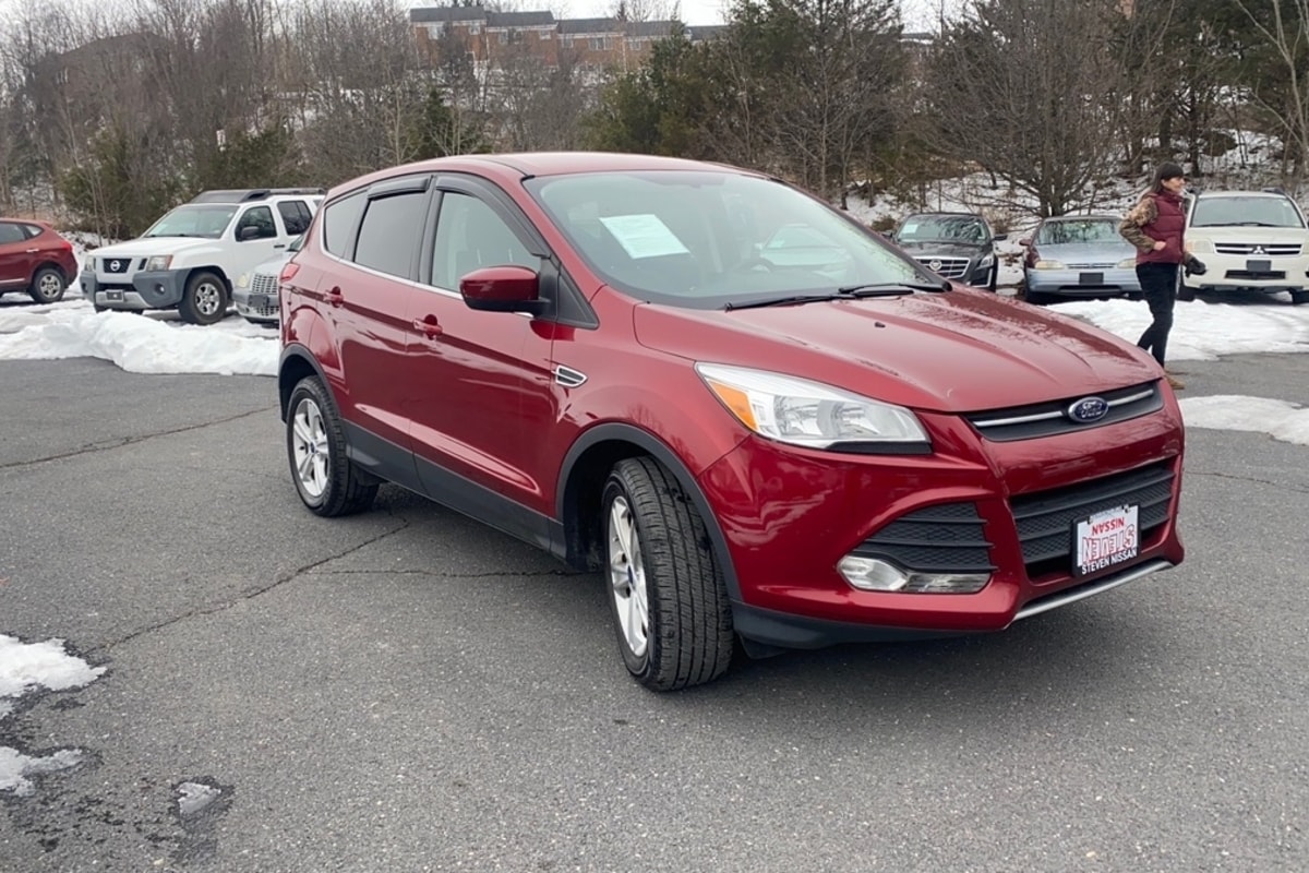 Used 2016 Ford Escape SE with VIN 1FMCU9GX9GUB12271 for sale in Lodi, NJ