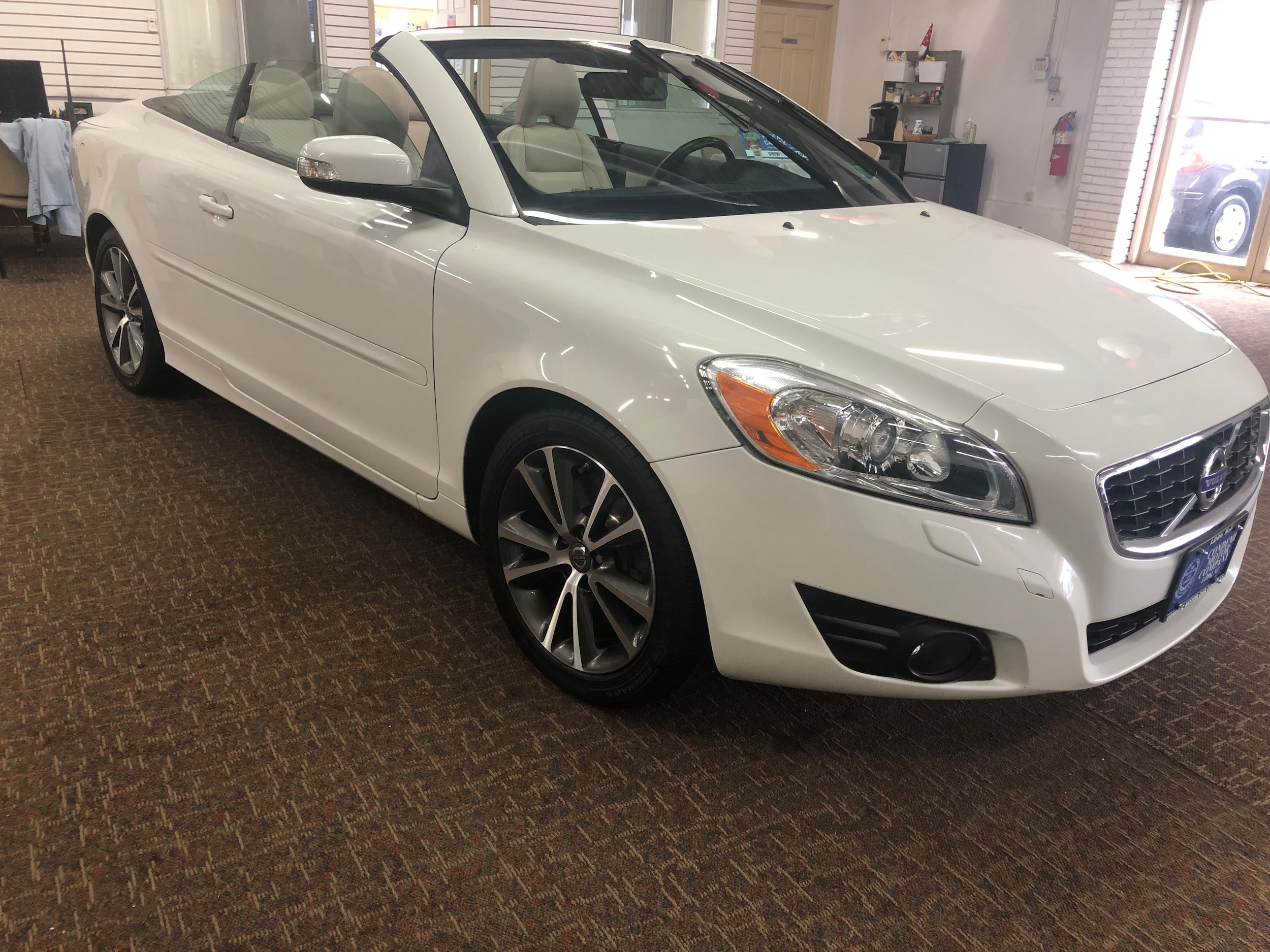 Used 2012 Volvo C70 T5 with VIN YV1672MC1CJ131744 for sale in Lodi, NJ