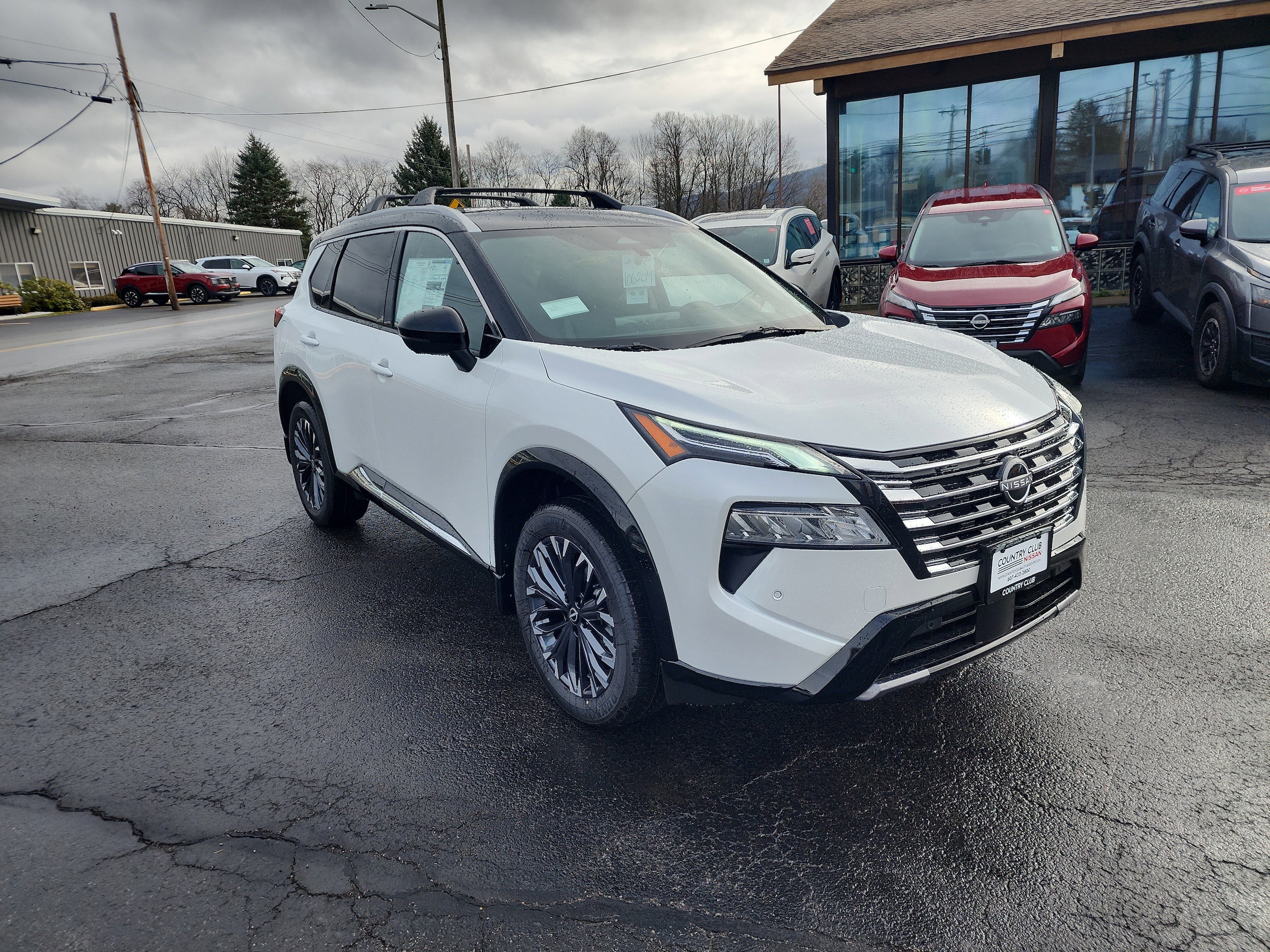 2026 Nissan Rogue Platinum's photo