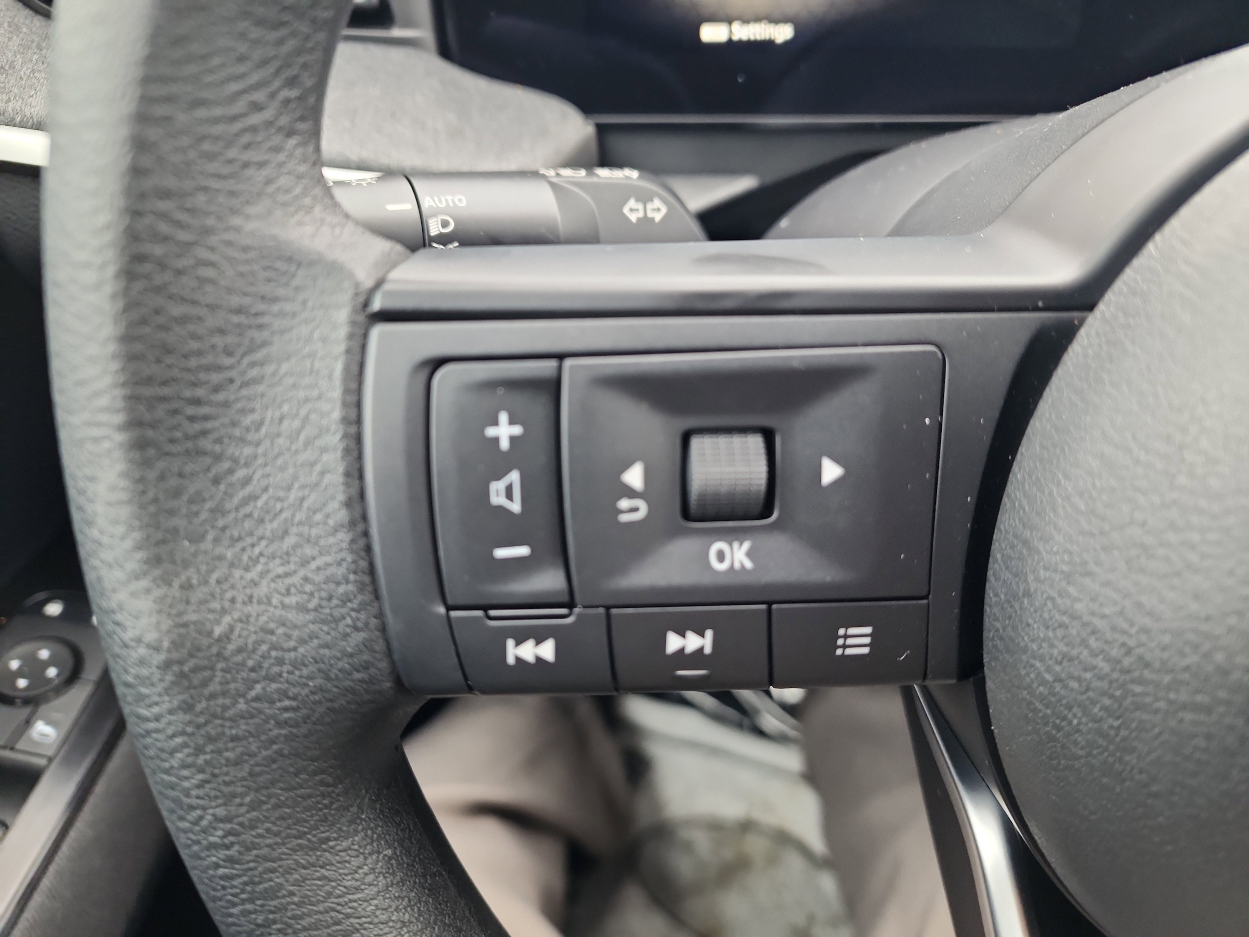 2026 Nissan KICKS S - Photo 18