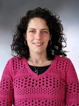 Staff member Shannah Cohen from 101eebf7cc83