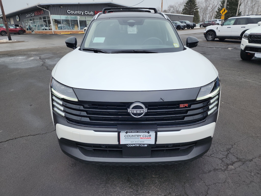 New 2026 Nissan Kicks SR SUV