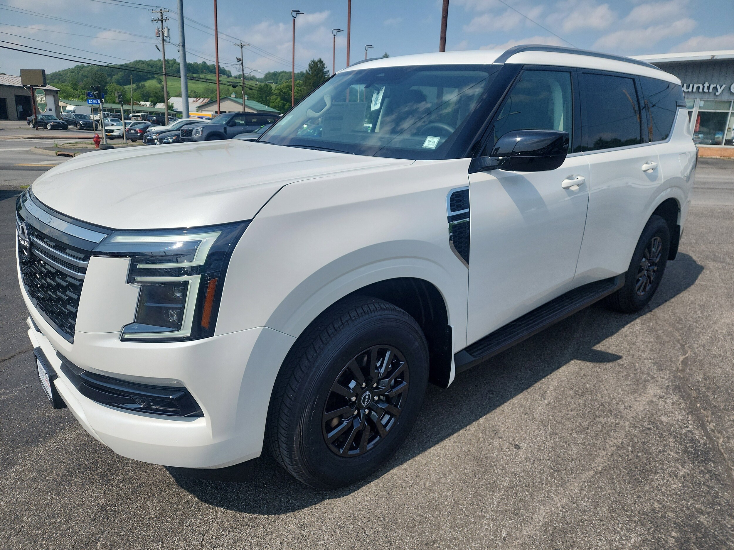 2025 Nissan Armada SV photo 4