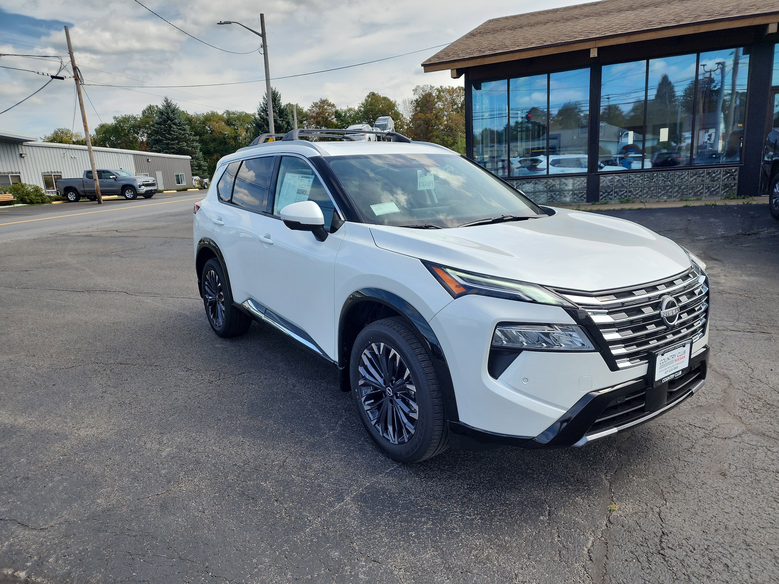 2026 Nissan Rogue Platinum's photo