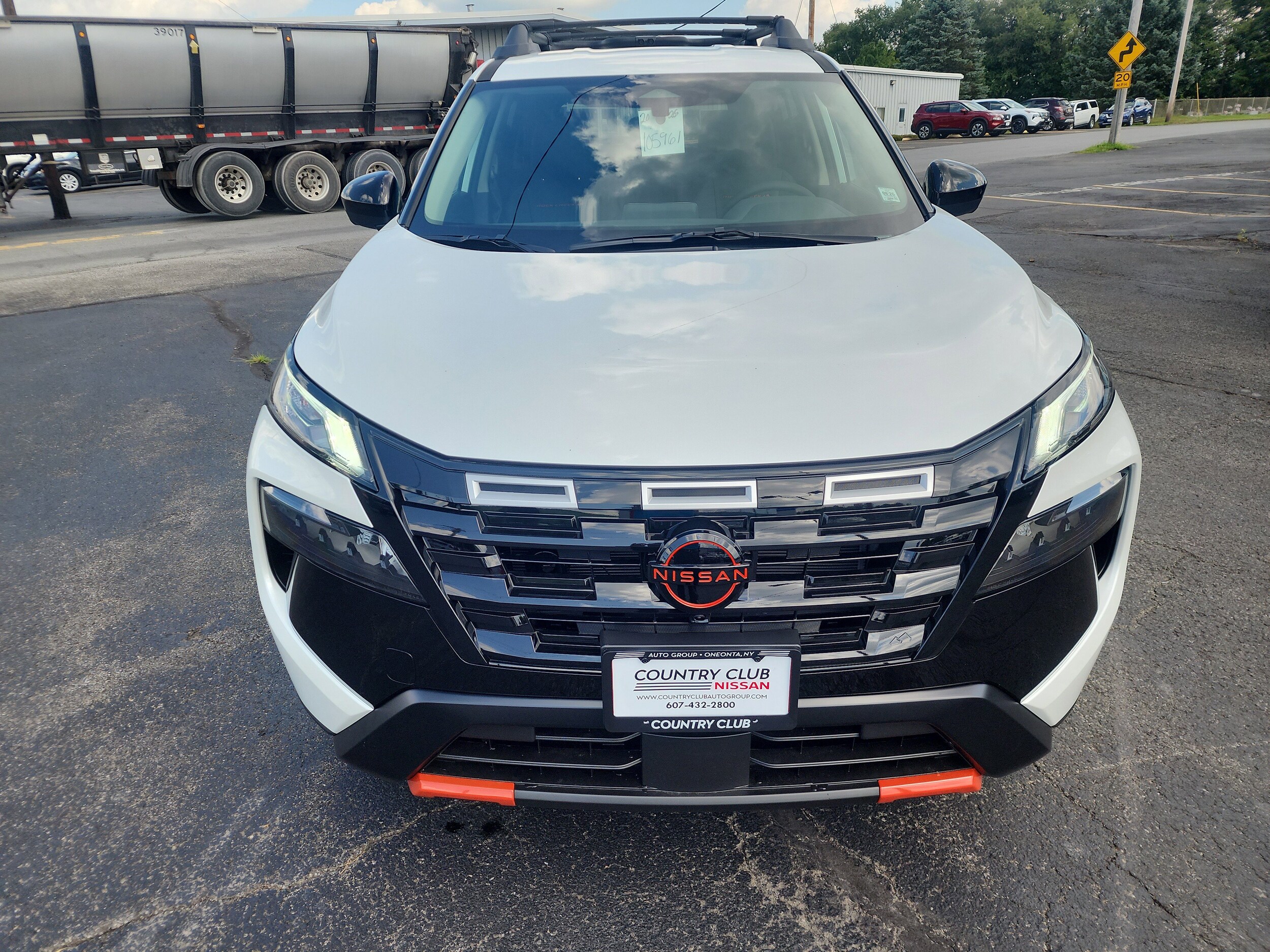 2026 Nissan Rogue SV photo 2