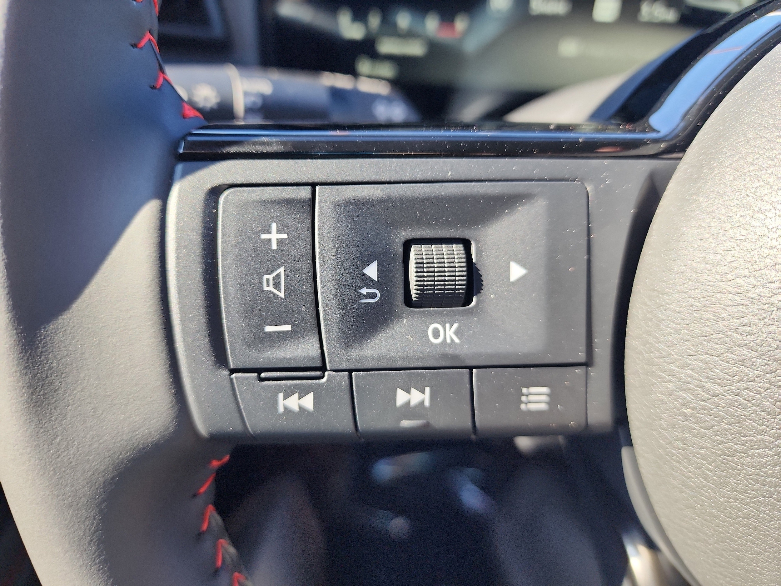 2026 Nissan KICKS SR AWD - Photo 18