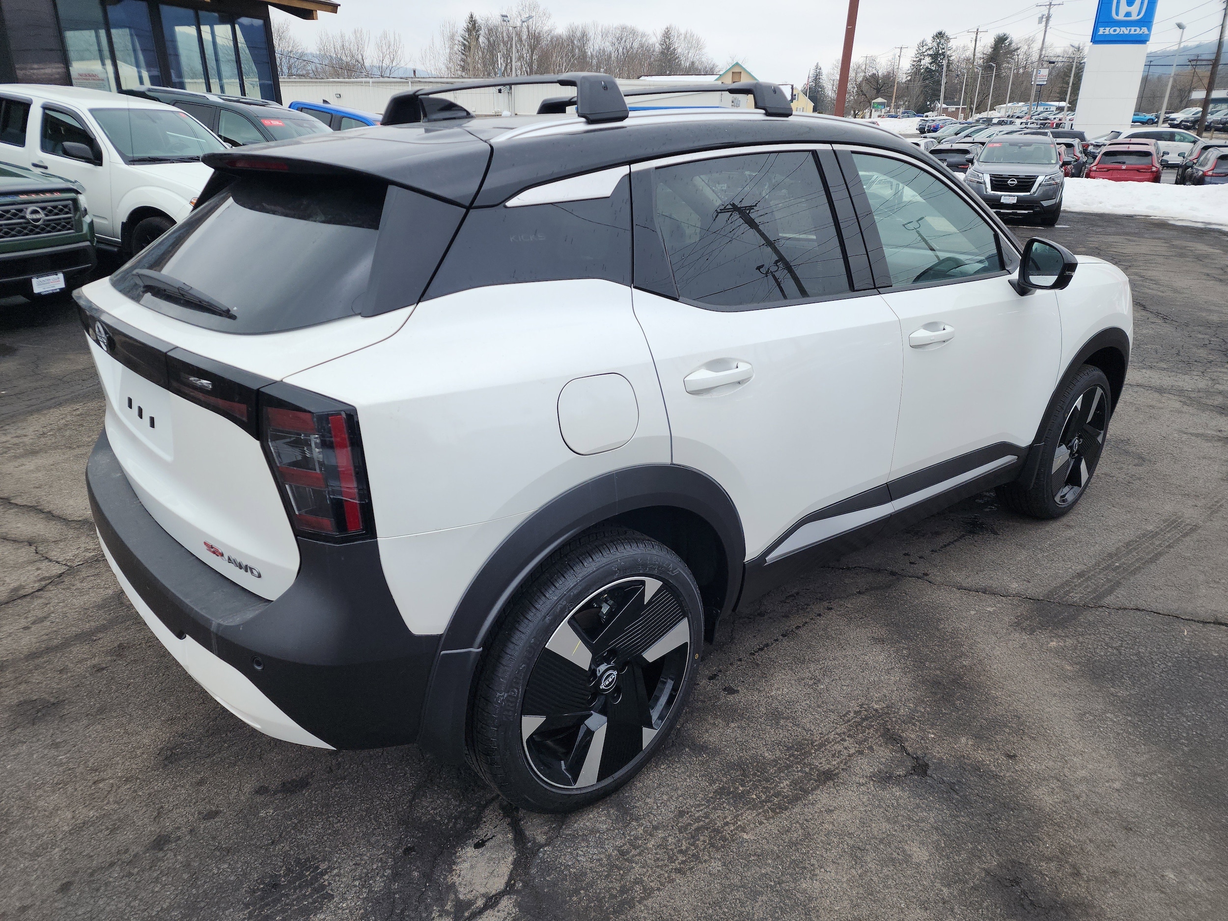 2026 Nissan KICKS SR AWD - Photo 8