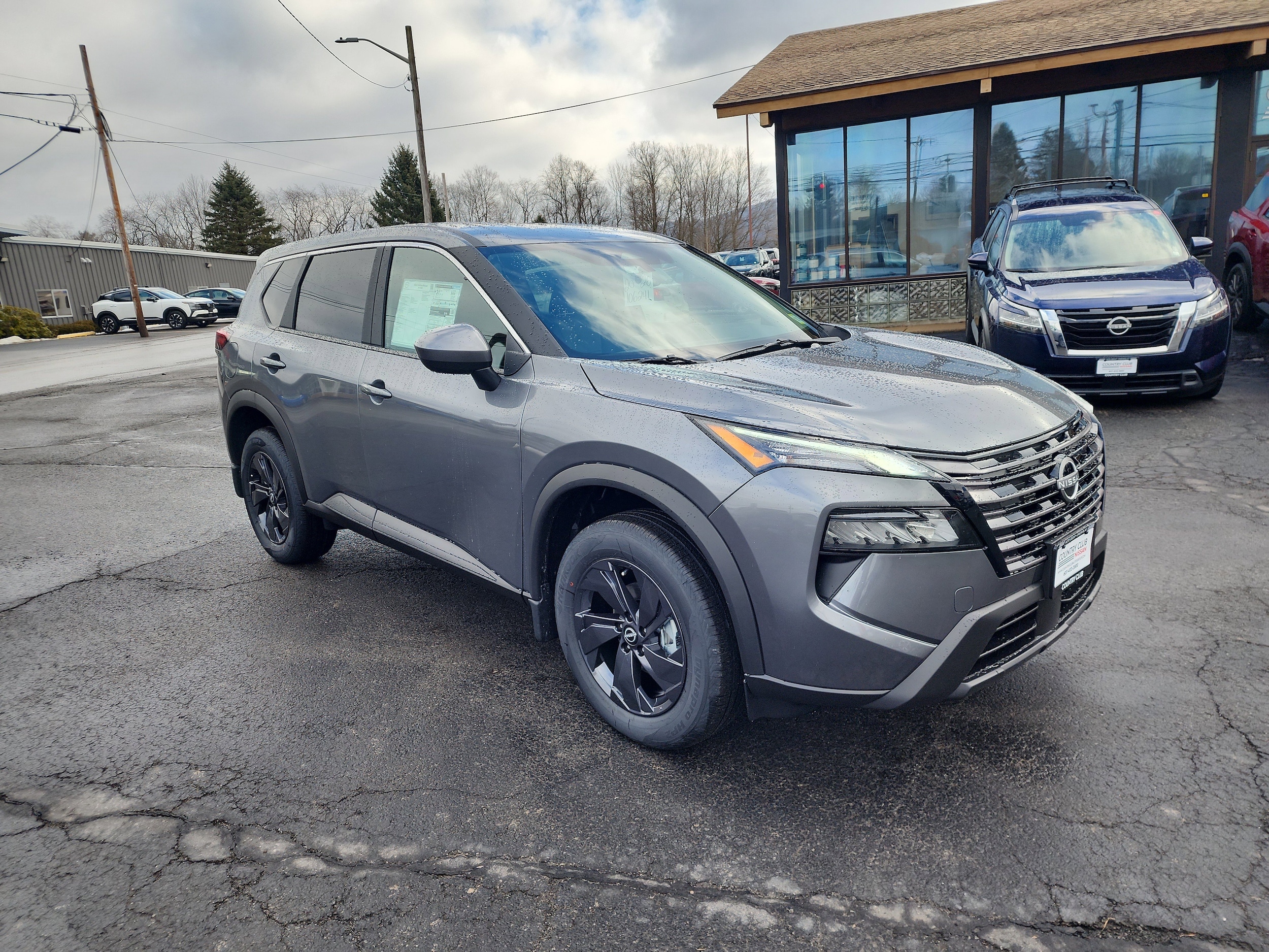 2026 Nissan Rogue SV's photo